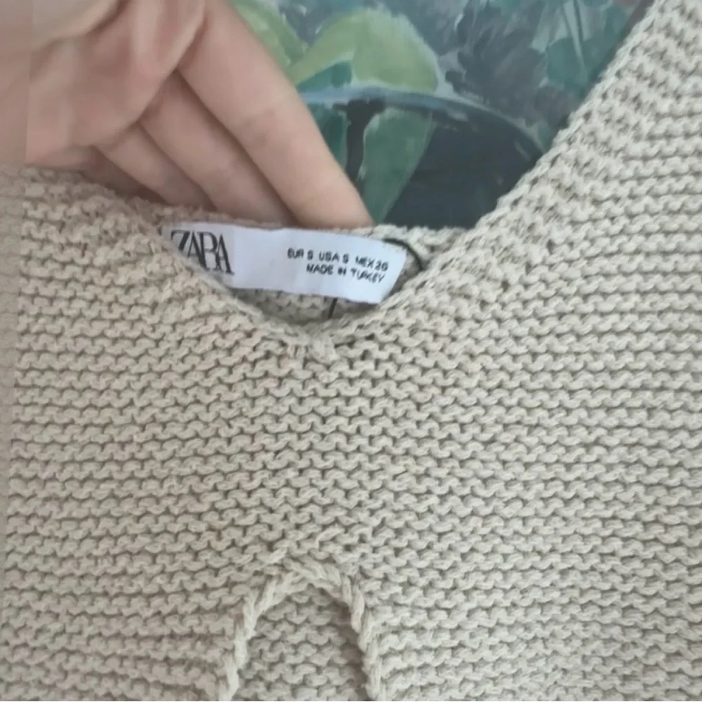 Zara Cream Knit Notch Crop Tank Top - Picture 3 of 4